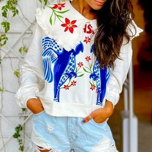 FARM RIO Macaw Collar Sweatshirt. Size Medium.